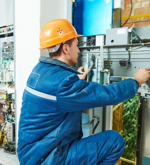 roshgroupofcompanies.com