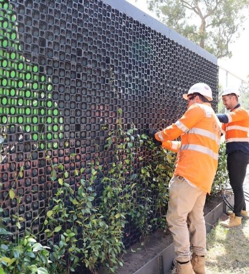 roshgroupofcompanies.com